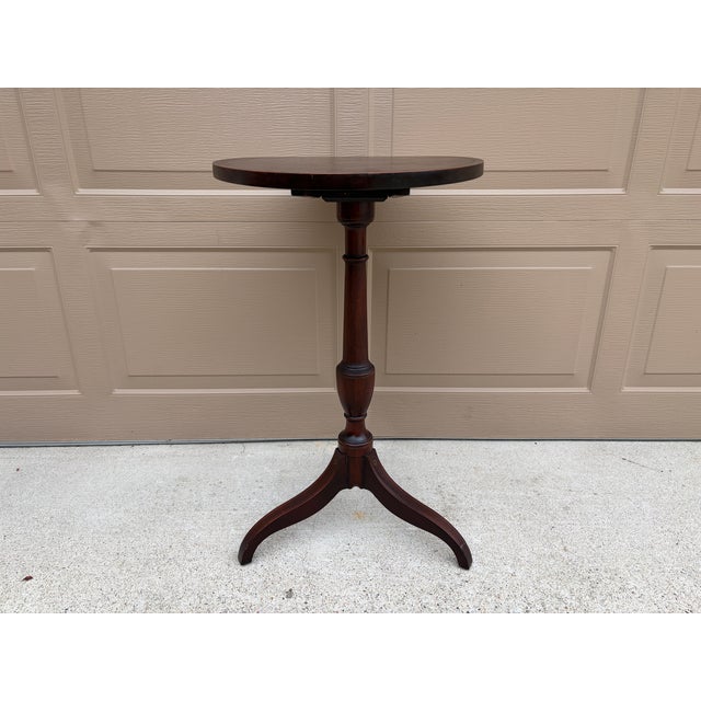 Baker Furniture Company 1938 American Museum Collection Federal Mahogany Tilt-Top Table With Eagle Inlay For Sale - Image 4 of 17