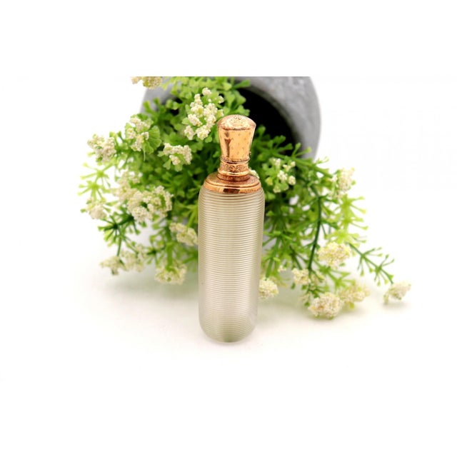 Metal Perfume Bottle in Glass and 15K Gold For Sale - Image 7 of 7