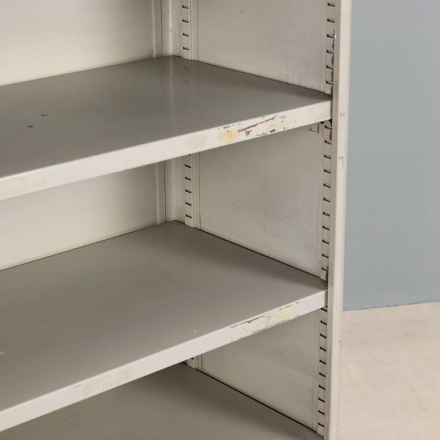 Vintage Bookcase in Enamelled Metal and Glass, 1960s For Sale - Image 5 of 10