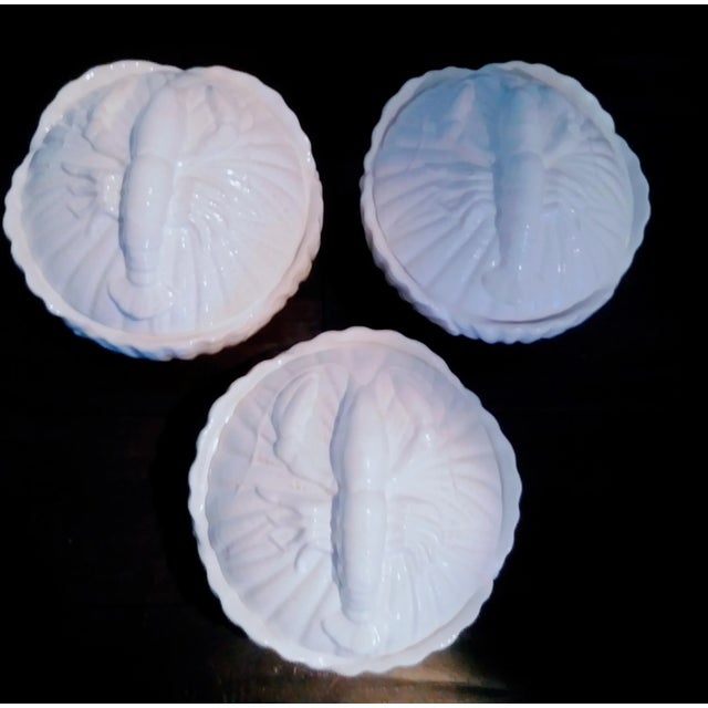 Ceramic White Ceramic Coastal Lobster/ Clam Shell Fitz and Floyd Style Designed Serving Bowls With Lids Set of 3 For Sale - Image 7 of 11