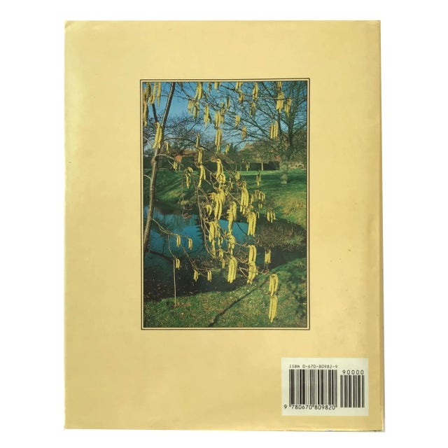 A year at Great Dixter by Christopher Lloyd 1987 Dixter is one of the most wonderful English Medieval houses surrounded by...