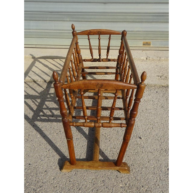 Antique Brown Cradle in Walnut For Sale - Image 10 of 14