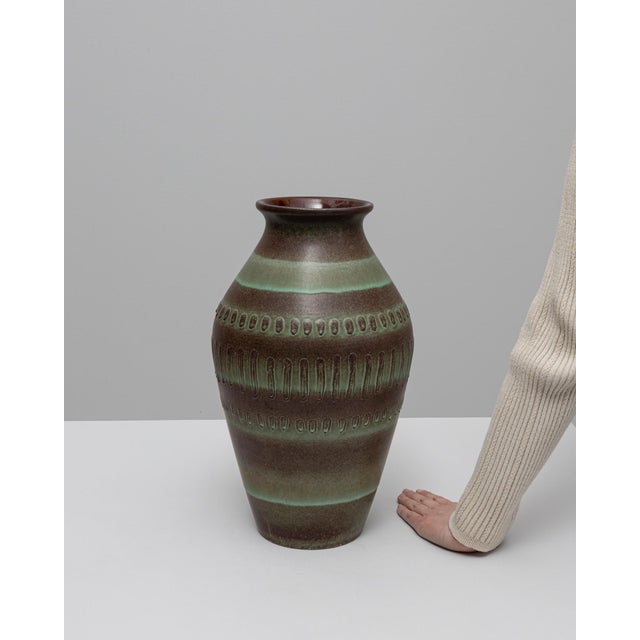 20th Century German Mid-Century Modern Gray and Brown Ceramic Vase For Sale - Image 11 of 18