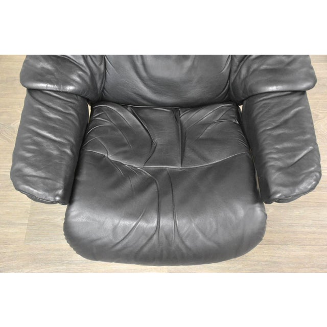 Black 1960s Ekornes Stressless Black Leather Recling Chair For Sale - Image 8 of 9