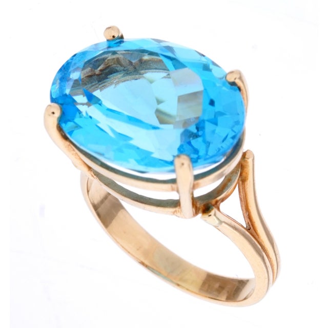 Sky Blue 14k Gold Oval Blue Topaz Cocktail Ring For Sale - Image 8 of 8