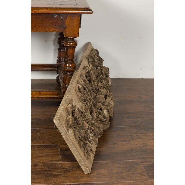 Beige English 19th Century Carved Wooden Fragment with Fruits and Flower Garland For Sale - Image 8 of 10