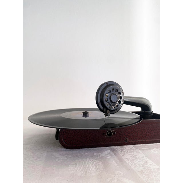 Art Deco 1930s Thorens Excelda Portable Gramophone, Original Columbia Needles & 10 Shellac Records For Sale - Image 3 of 14