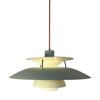 White PH5 Louvered Lamp by Poul Henningsen for Louis Poulsen For Sale
