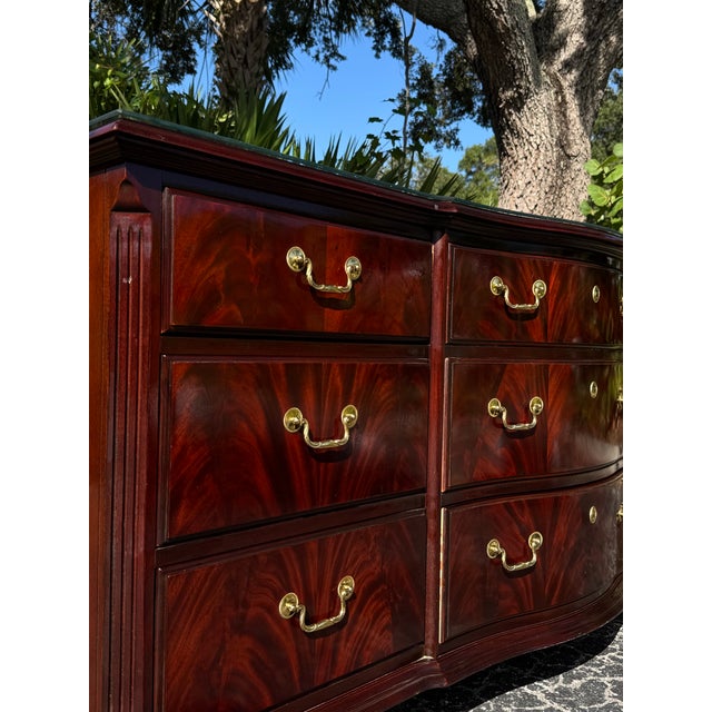 1950s Vintage Thomasville Mahogany Dresser | Nine-Drawer Chippendale Style Chest For Sale - Image 5 of 5