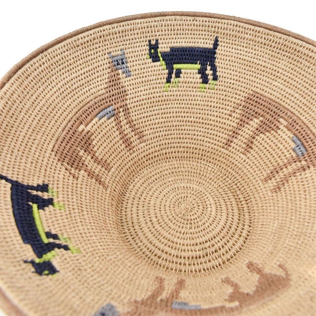 Early 20th Century Sisal Handwoven Beige Animal Basket Eswatini 12inch For Sale - Image 4 of 7