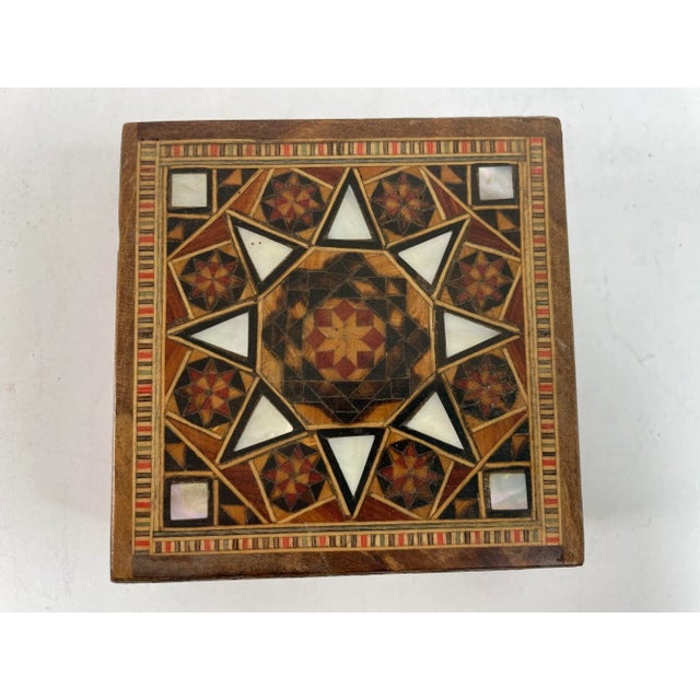 Auburn Vintage Middle Eastern Moorish Inlaid Marquetry Mosaic Box For Sale - Image 8 of 12