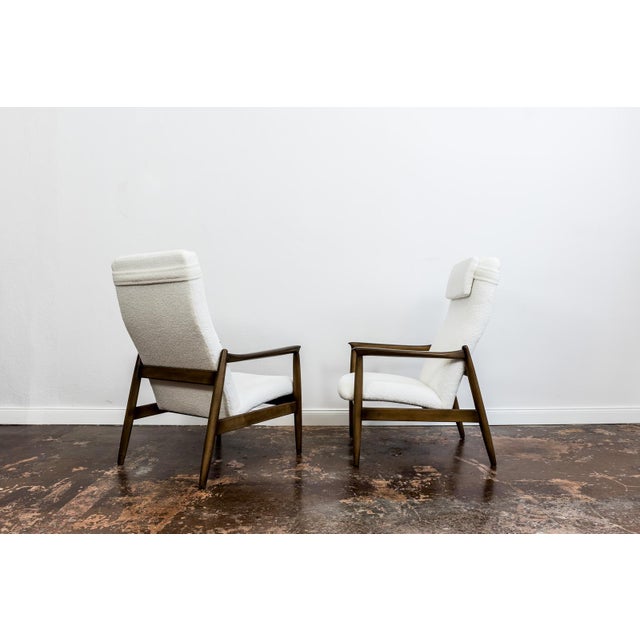 White GFM-64 High Back Chairs by Edmund Homa for GFM, 1960s, Set of 2 For Sale - Image 8 of 16