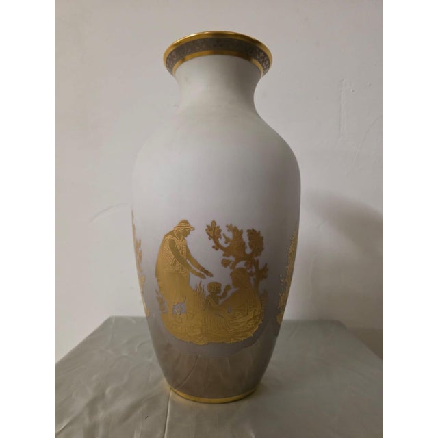 Porcelain Vase with Pure Gold from Longo, 1960s For Sale - Image 3 of 13