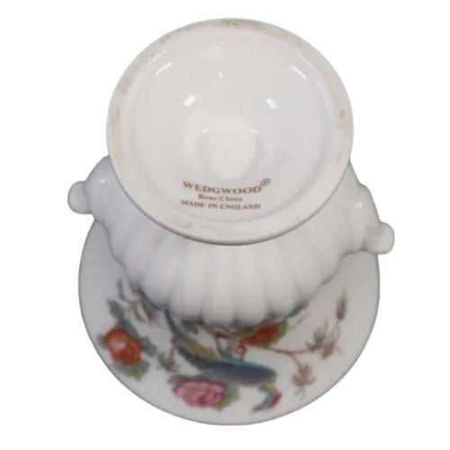 1990s Vintage Wedgwood Bone China Vase For Sale - Image 5 of 5