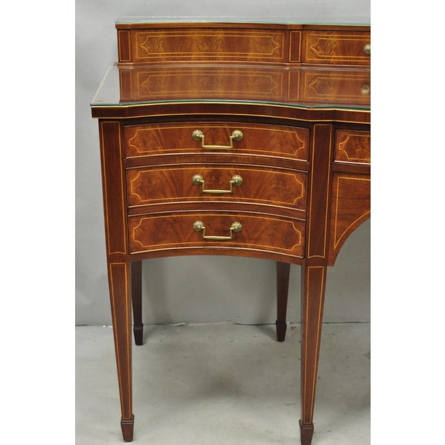 Mid 20th Century Vintage Hepplewhite Sheraton Mahogany Serpentine Buffet Sideboard Attr. Baker For Sale - Image 5 of 18