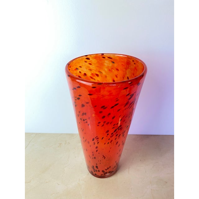 Mid-Century Modern Henry Dean Mouth-Blown Red & Black Speckled Glass Vase, Signed For Sale - Image 3 of 10