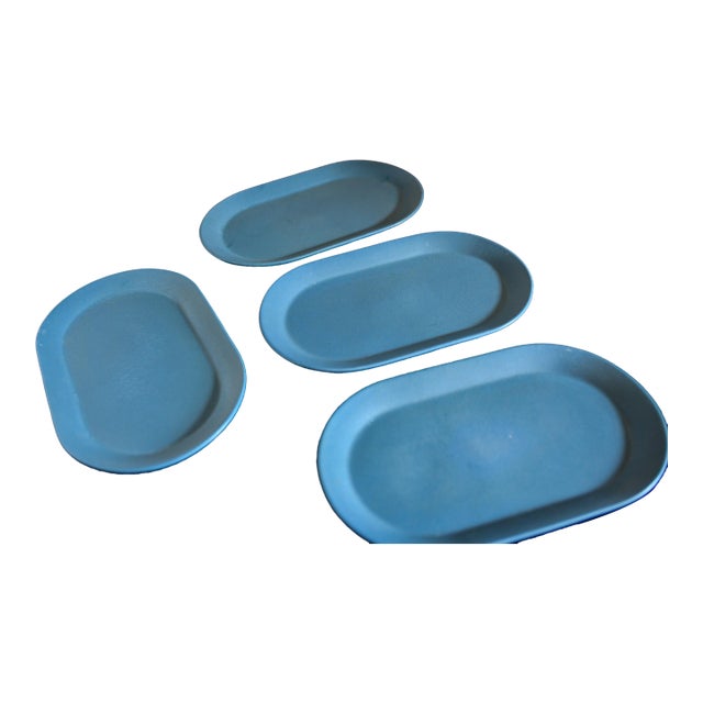 1970s Set of 4 Bennington Potters Vermont Blue Oval Snack Plate — #1633 — David Gil — Mid Century Modern Studio Pottery For Sale