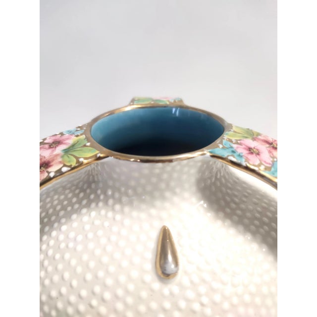 Vintage White and Gold Deruta Earthenware Vase with Multicolored Flowers, Italy, 1950s For Sale - Image 11 of 14