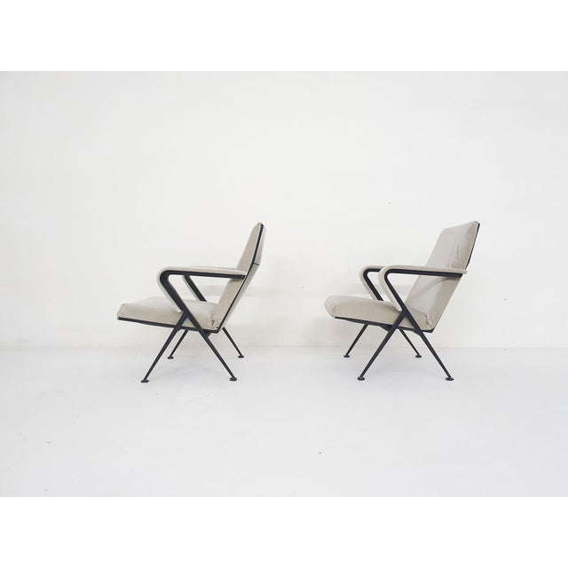 Friso Kramer Repose Armchairs by Kramer for Ahrend de Cirkel, 1964, Set of 2 For Sale - Image 4 of 14