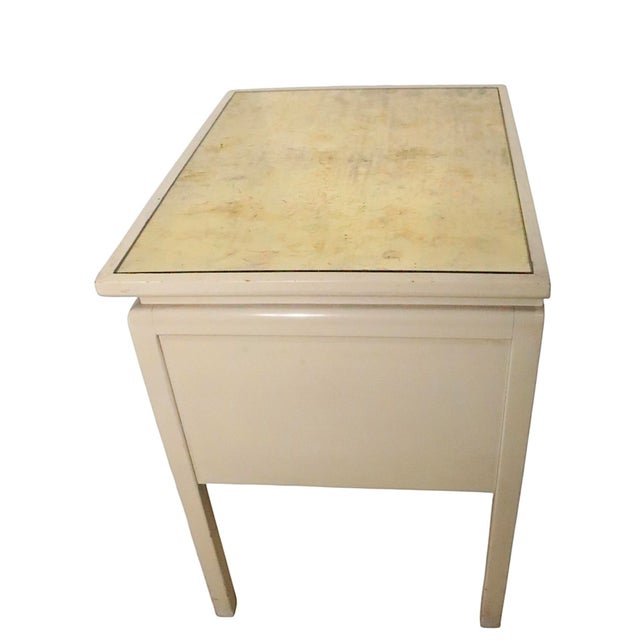 Art Deco Pr. Hollywood Regency Style Mirror Top Nightstands by American of Martinsville For Sale - Image 3 of 18