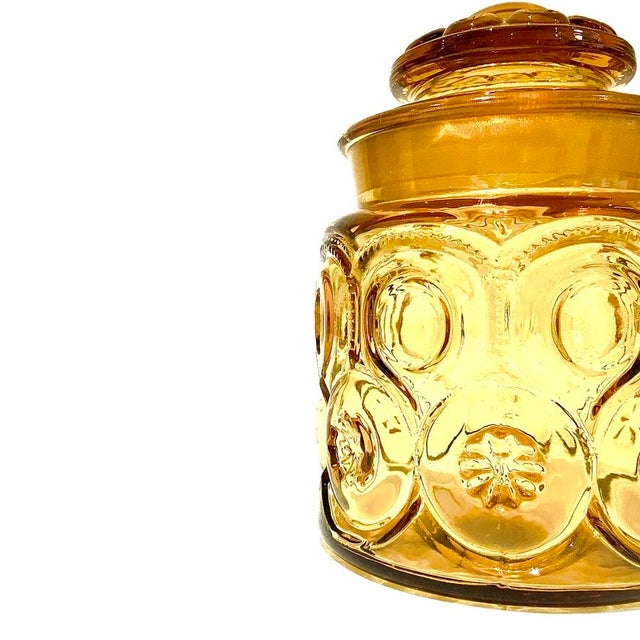 Mid-Century Modern l.e. Smith Moon and Stars 1960s Mid-Century Amber Glass Jar For Sale - Image 3 of 6