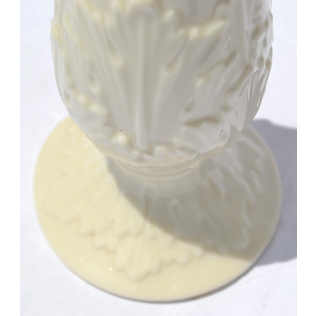 Set 2 Lenox Collectibles Tall Bud Vases Ivory Ceramic Fine China 24k Gold For Sale - Image 10 of 16
