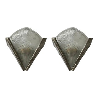 Early 20th Century French Art Deco Wall Sconces with Geometric Motif by Noverdy - a Pair For Sale