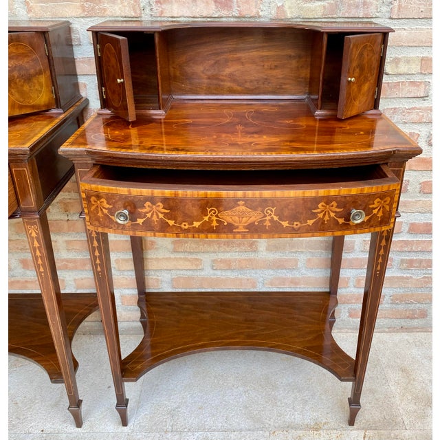 1940s 1940s Pair of Neoclassical Marquetry Bedside Tables With Drawers and Upper Compartment For Sale - Image 5 of 18