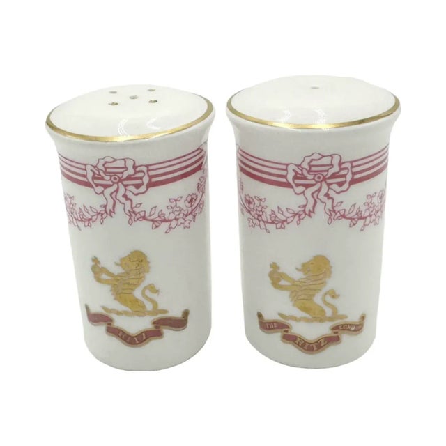 Vintage 5-Star Hotel Ritz London Porcelain Royal Doulton Salt & Pepper Shakers- a Pair For Sale - Image 9 of 12