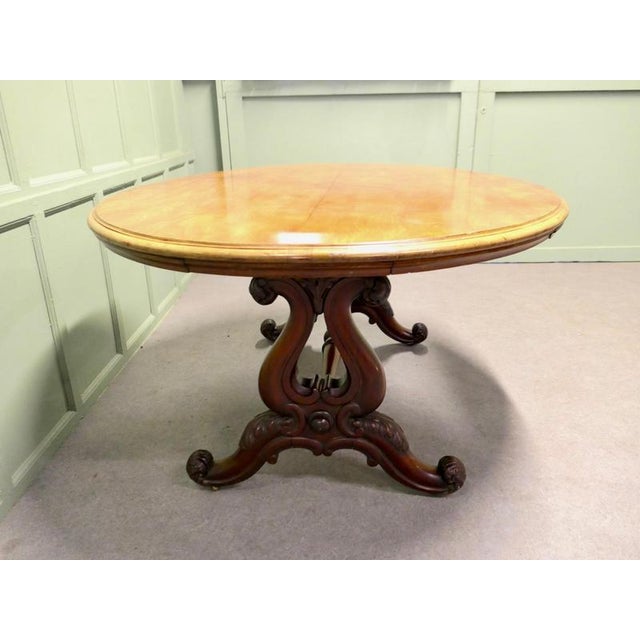 Victorian Oval Walnut Dining or Centre Table For Sale - Image 4 of 9