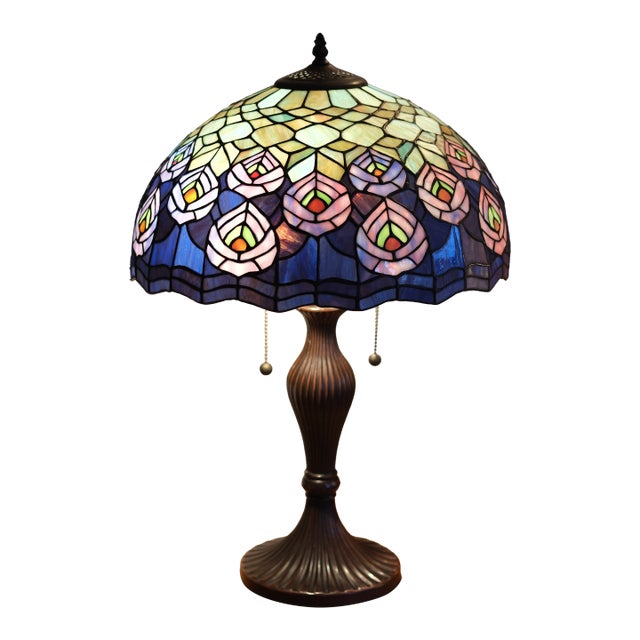 Late 20th Century Tiffany-Style Stained Glass Peacock Feather Table Lamp For Sale