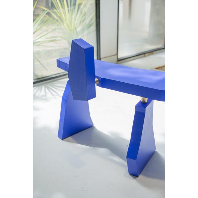 Inspired by the Athena Sanctuary in Delphi, the Last Bench by Vincent Decat embodies the spirit of its final remnants....