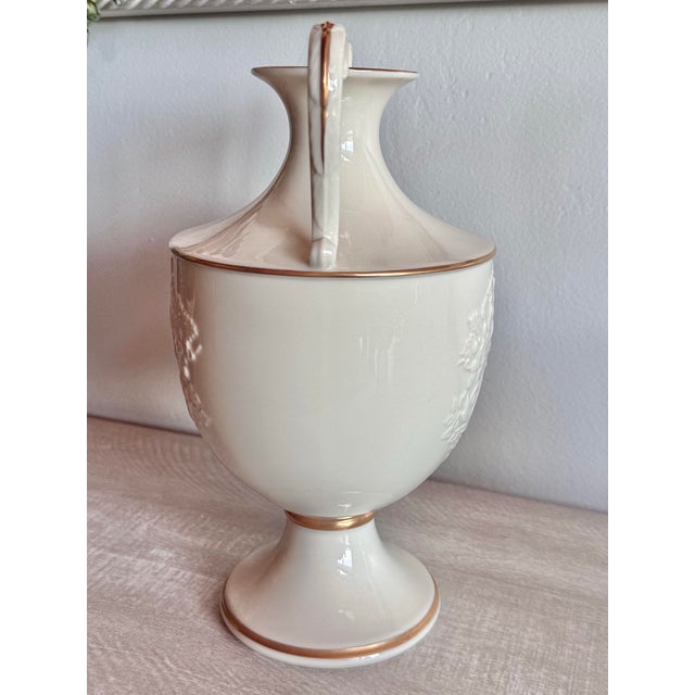 Vintage Lennox Autumn Collection 10" Ivory Embossed Double-Handle Urn Elegant vintage Lennox urn from the Autumn...