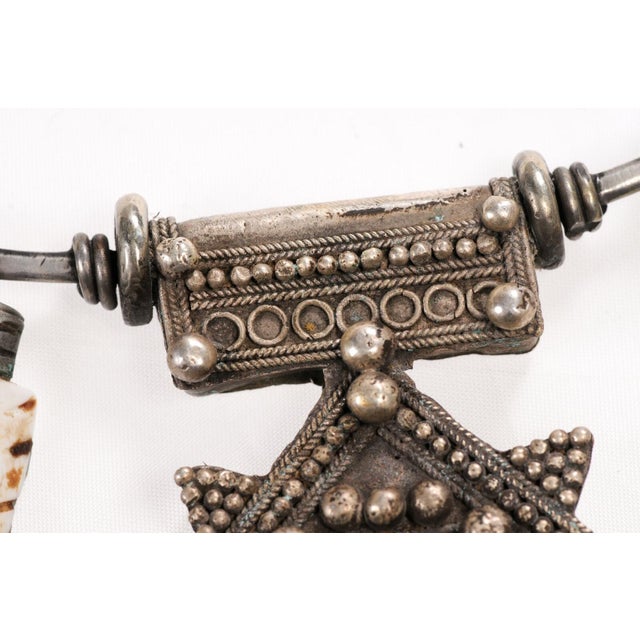 Black Silver & Conus Shell Necklace For Sale - Image 8 of 12