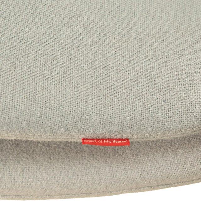 Mid Century Modern Egg Lounge Chair & Ottoman Arne Jacobsen for Fritz Hansen For Sale - Image 13 of 18