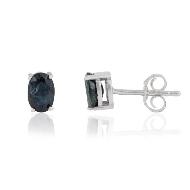 A Pair of Moody Blue Sapphire 4.8 Ct Oval Stud Earrings in 925 Silver - Minimalist Luxe For Sale - Image 6 of 13