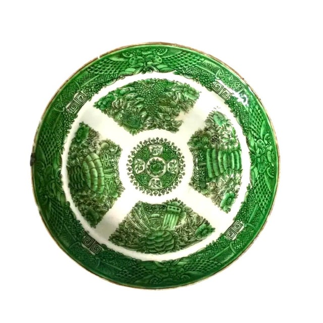 18th Century Chinese Export "Green Fitzhugh" Porcelain Plates, Set of Three For Sale - Image 5 of 14