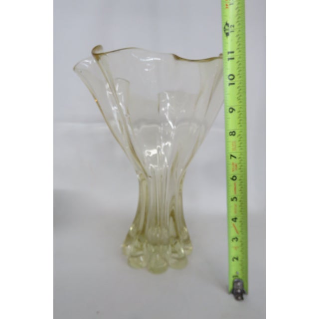 Mid Century Modern Organic Yellow Art Glass Ruffled Rim Handkerchief Vase 4768b For Sale - Image 11 of 15
