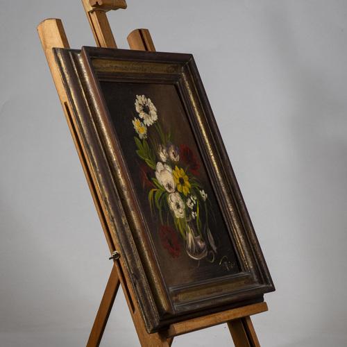 Picture with frame painted on wood, still life of flowers, signed, 20th century. Complete with golden frame category...