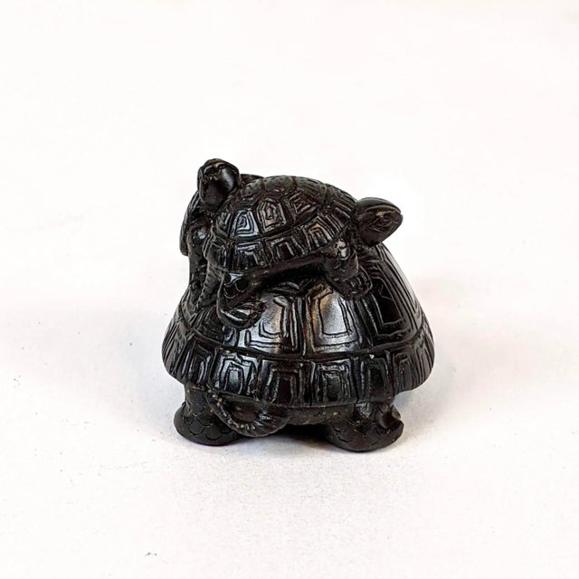 Asian Antique Late 20th Century Hand Carved Miniature Carving of a Mother Turtle and Two Baby Turtles For Sale - Image 3 of 5