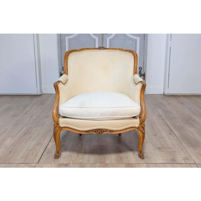 Off-white 20th Century French Louis XV Style Bergere For Sale - Image 8 of 15