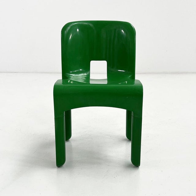 Green Model 4868 Universale Chair by Joe Colombo for Kartell, 1970s, in Good conditions. Designed 1970 to 1979 This piece...