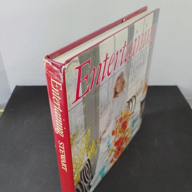 Martha Stewart's first book has become a Classic & Timeless resource on The Art of Hosting and Entertaining. Martha...
