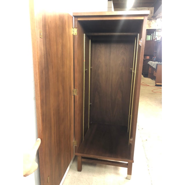 Mid Century Modern Gentleman's Chest by Stanley Distinct Furniture