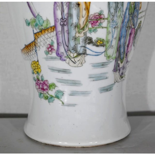 White Large Chinese Porcelain Vase, Early 20th Century For Sale - Image 8 of 18