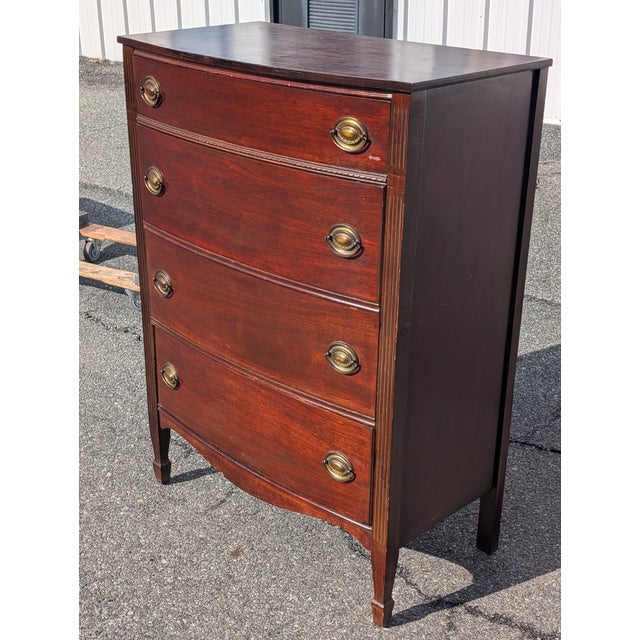 Hepplewhite Vintage Mid 20th Century Federal Hepplewhite Style Mahogany Four Drawer Chest of Drawers For Sale - Image 3 of 10