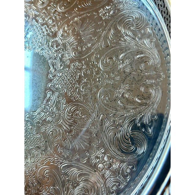 1960’s Wm Rogers Etched and Reticulated Silver Plate Gallery Tray For Sale In New Orleans - Image 6 of 9