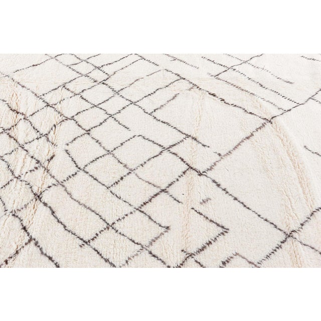 Modern Abstract Lattice Ivory Oversized Rug "Trace" by Doris Leslie Blau For Sale - Image 10 of 11