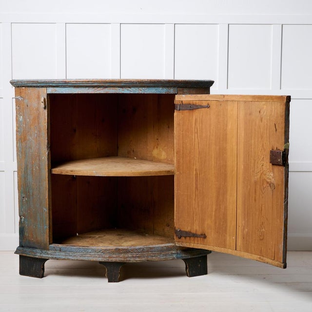 Antique Swedish Folk Art Blue Corner Cabinet in Gustavian Style, 1800s For Sale - Image 4 of 9