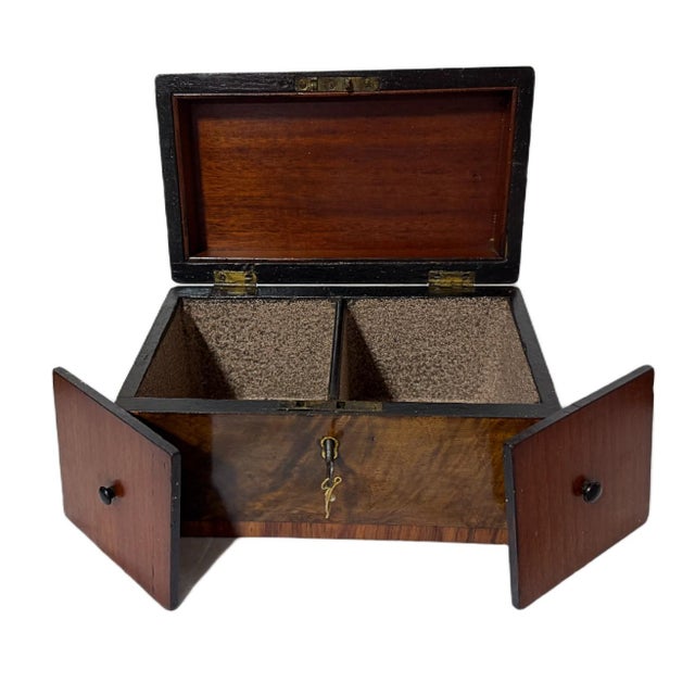 Wood Early 19th Century English Regency Burr Walnut Two-Compartment Tea Caddy Box For Sale - Image 7 of 8